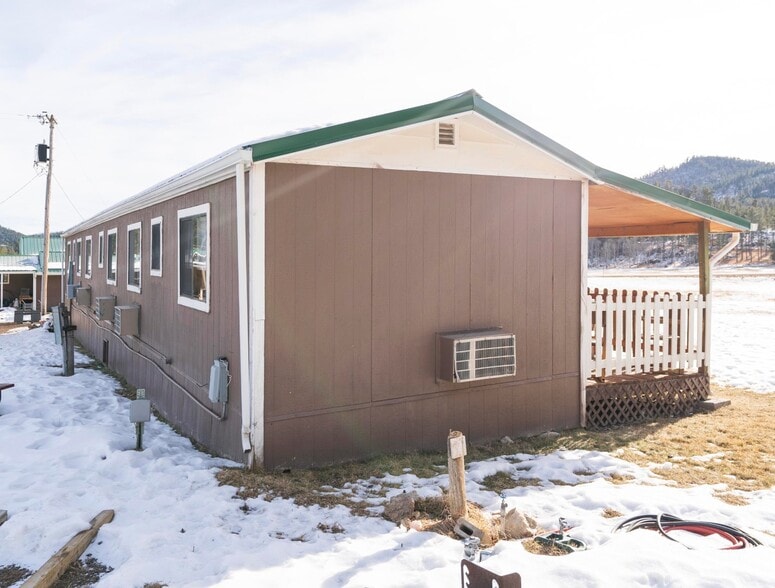 12598 Highway 16a, Custer, SD à vendre - Photo du bâtiment - Image 2 de 49