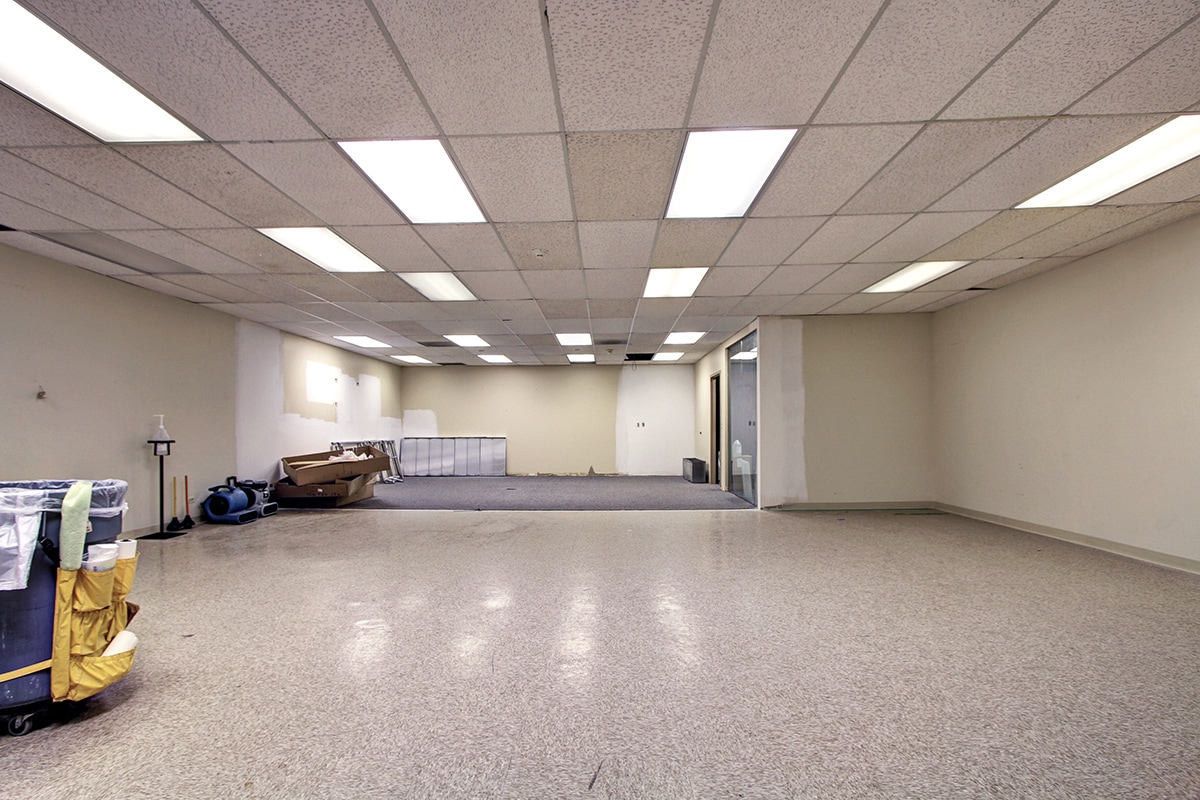 10499 W Bradford Rd, Littleton, CO 80127 - Unité 103 - - Photo intérieure - Image 1 of 8