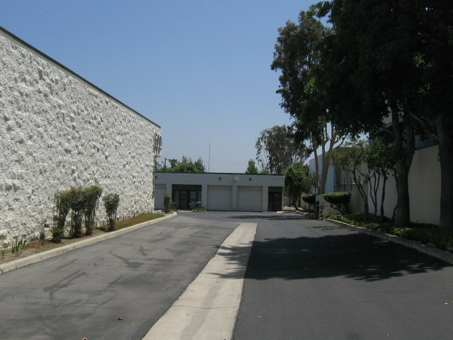 1495 W 9th St, Upland, CA for lease - Building Photo - Image 2 of 14