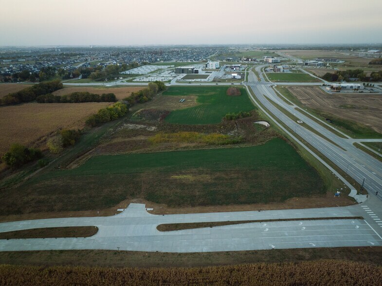 KeeWest, Waukee, IA à vendre - Photo du bâtiment - Image 3 de 10