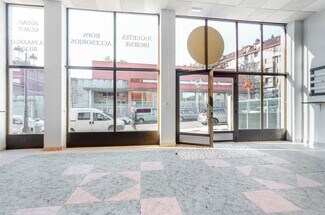 Plus de détails pour Calle Evaristo Valle, 38, Oviedo - Commerce de détail à vendre