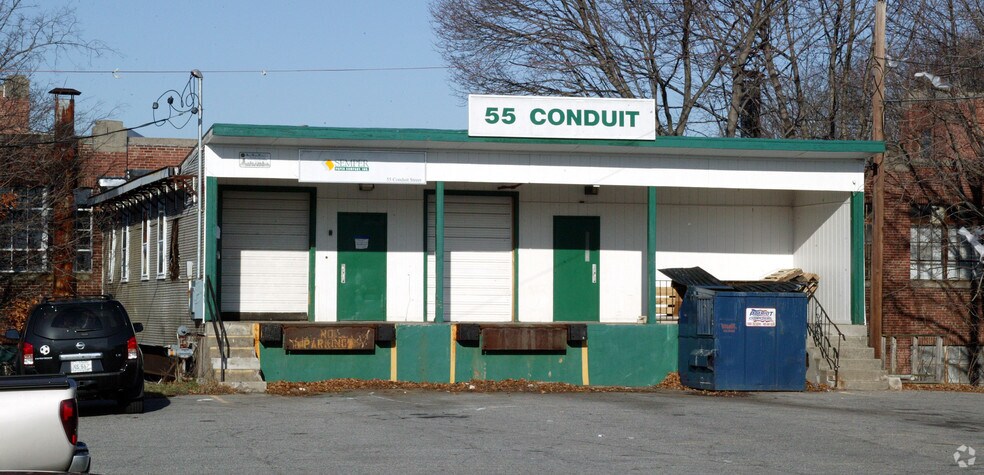 55 Conduit St, Lincoln, RI à louer - Photo du bâtiment - Image 2 de 2