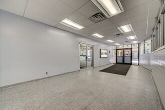 340 Wabasha St N, Saint Paul, MN for lease Interior Photo- Image 2 of 5