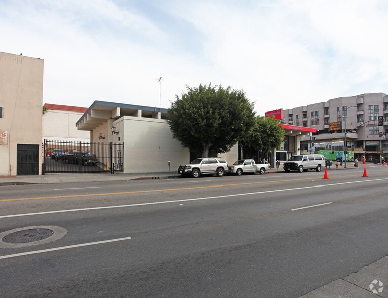2101 W 6th St, Los Angeles, CA for sale - Building Photo - Image 2 of 2