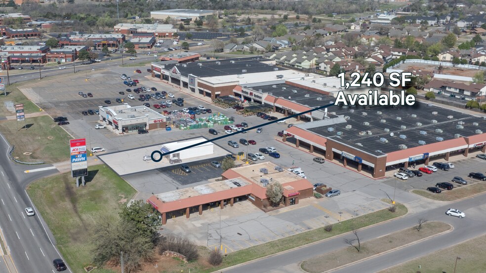 6961 NW Expressway, Oklahoma City, OK à louer - Photo du bâtiment - Image 1 de 2