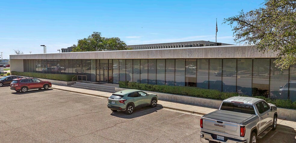 1512 Lake Air Dr, Waco, TX for lease - Building Photo - Image 2 of 4