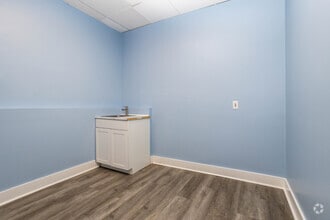9505-9539 Q St, Omaha, NE for lease Interior Photo- Image 2 of 6