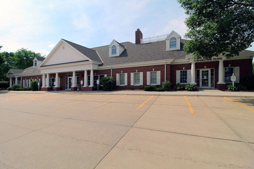 5757 S 34th St, Lincoln, NE à louer - Photo du bâtiment - Image 2 de 6