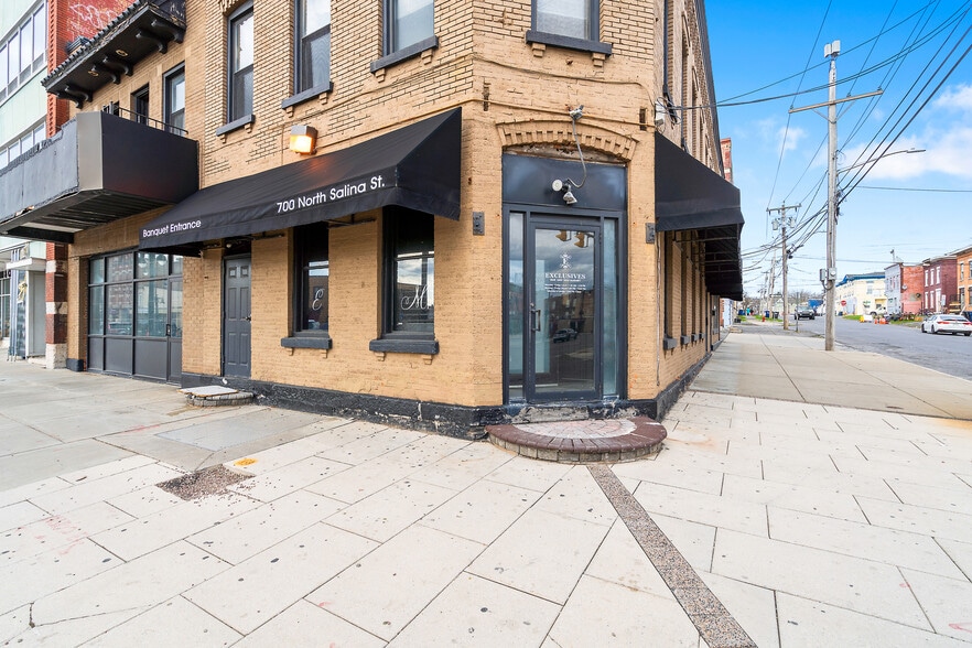 700 N Salina St, Syracuse, NY for sale - Building Photo - Image 1 of 29
