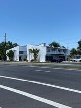 2015 S Tuttle Ave, Sarasota, FL à louer Photo intérieure- Image 1 de 11