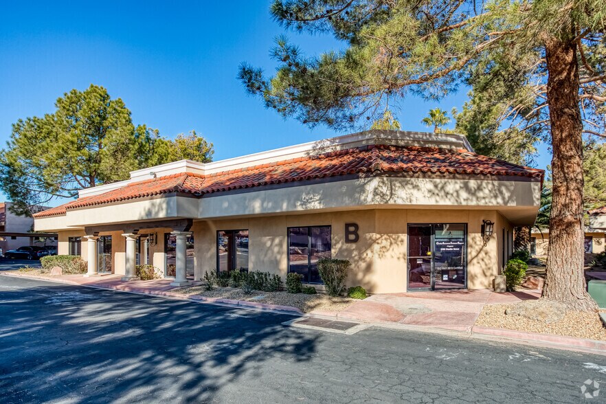 2700 E Chandler Ave, Las Vegas, NV à vendre - Photo principale - Image 1 de 12