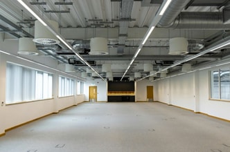 8A West Stone, Droitwich for lease Interior Photo- Image 1 of 3