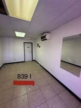 827-863 N IH 35, New Braunfels, TX for lease Interior Photo- Image 2 of 6