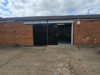 Plus de détails pour New Rd, Sheerness - Industriel à louer