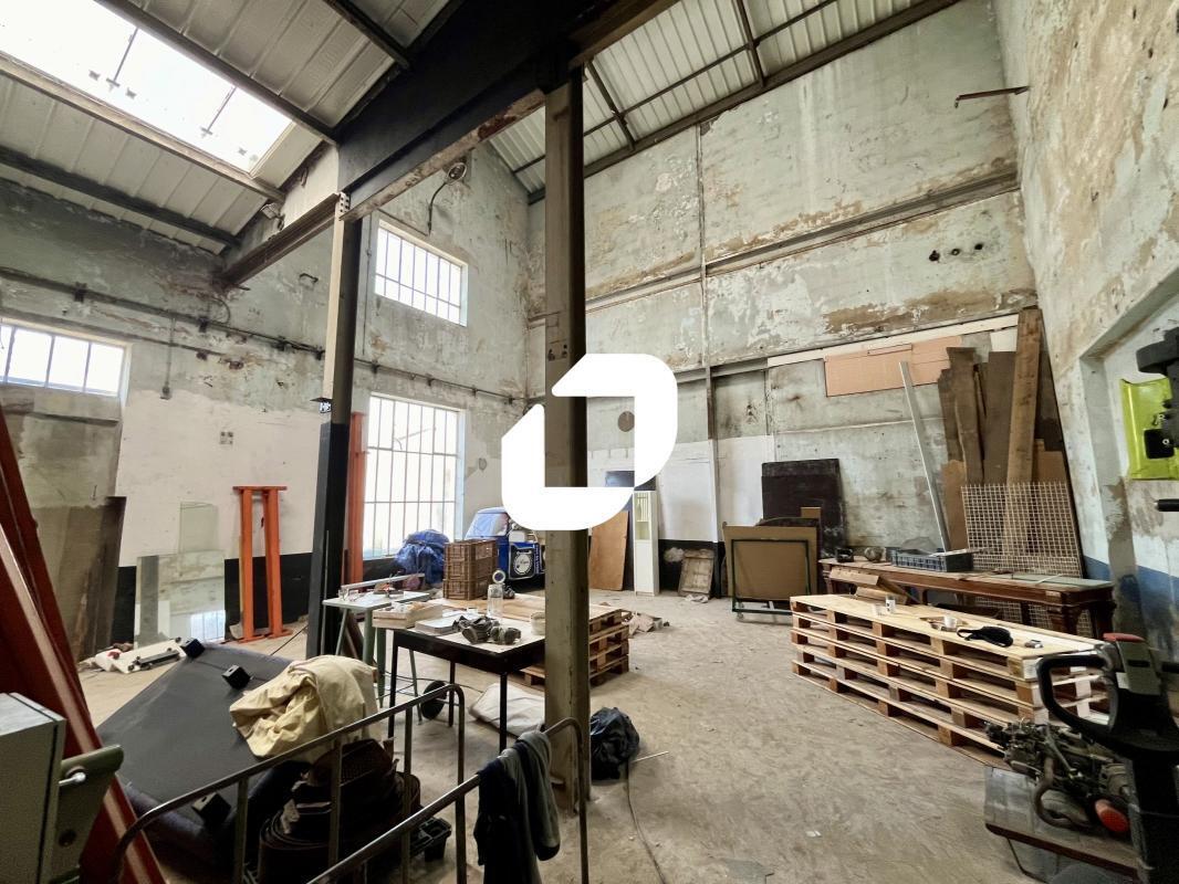 Flex in Neuville-sur-Saône for lease Interior Photo- Image 1 of 13