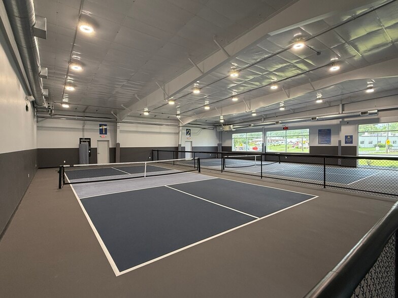 77 Pane Road, Newington, CT for lease - Building Photo - Image 3 of 4