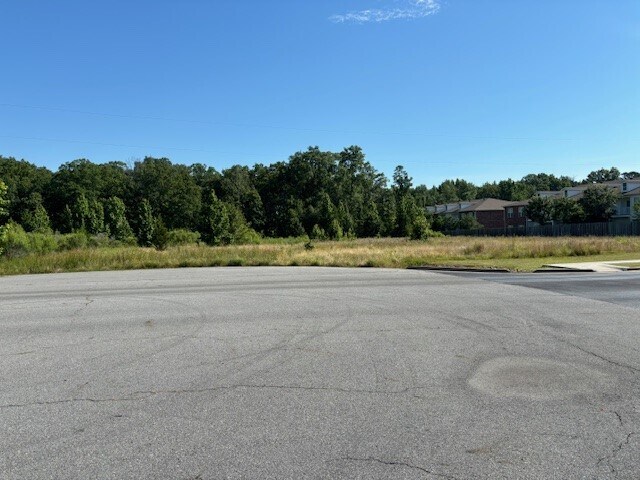 10705 Burkhalter Haas Dr, North Little Rock, AR à vendre - Photo du bâtiment - Image 2 de 4