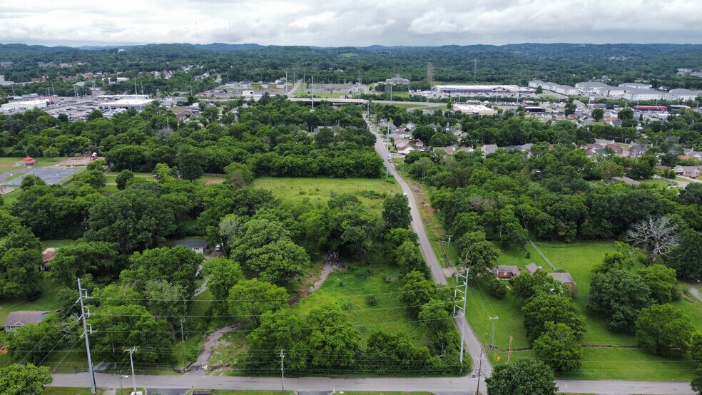 1017 Pierce Rd, Madison, TN à vendre - Photo du bâtiment - Image 3 de 4