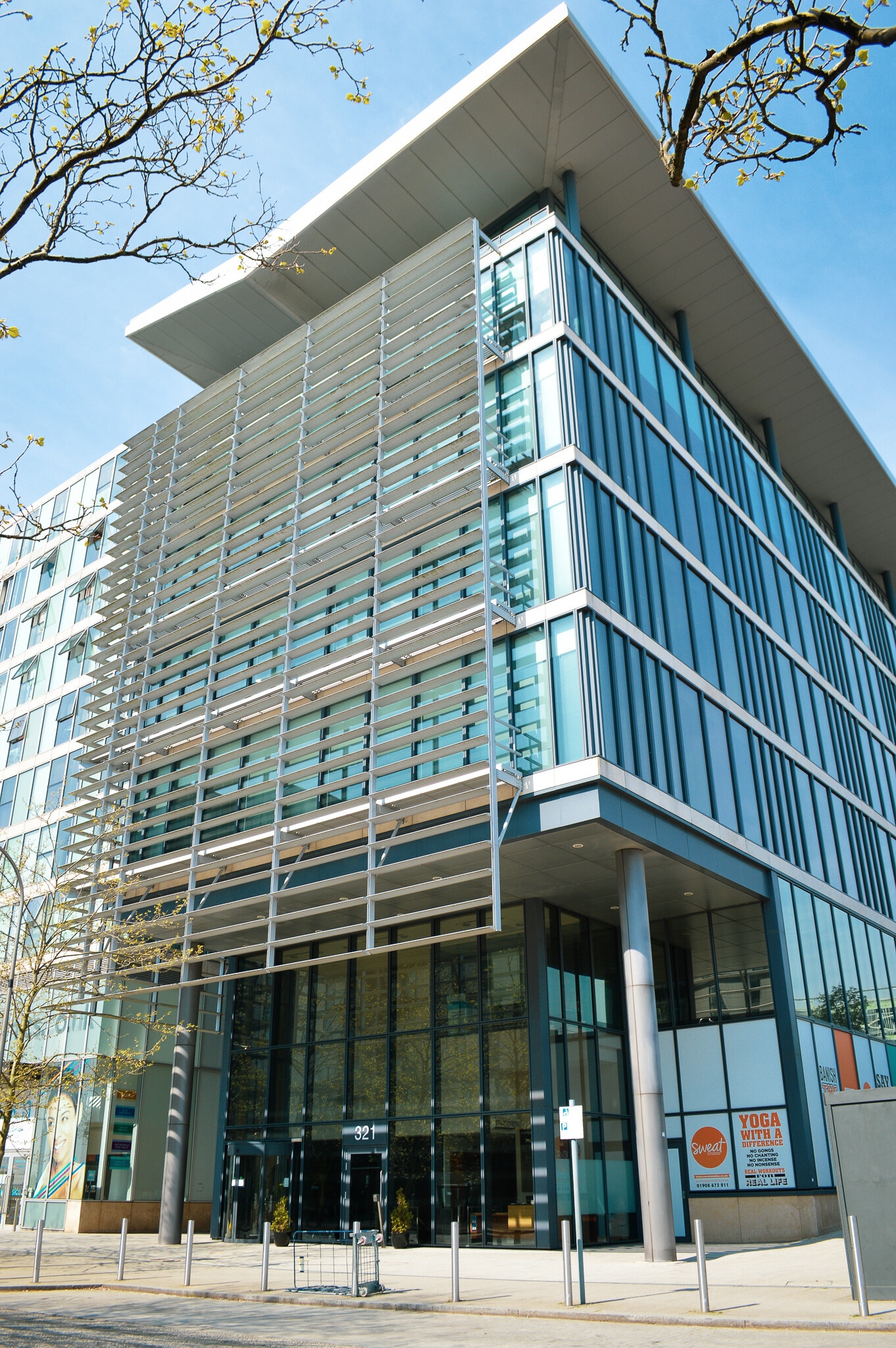 321 Avebury Blvd, Milton Keynes for lease Building Photo- Image 1 of 13