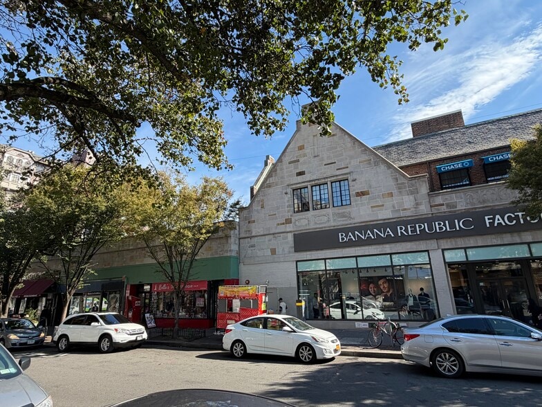 3701-3712 82nd St, Jackson Heights, NY for lease - Building Photo - Image 2 of 13