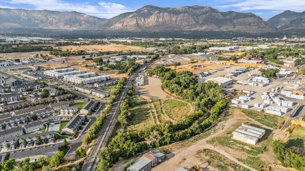871 2100 S, West Haven, UT à vendre - Photo du bâtiment - Image 3 de 23