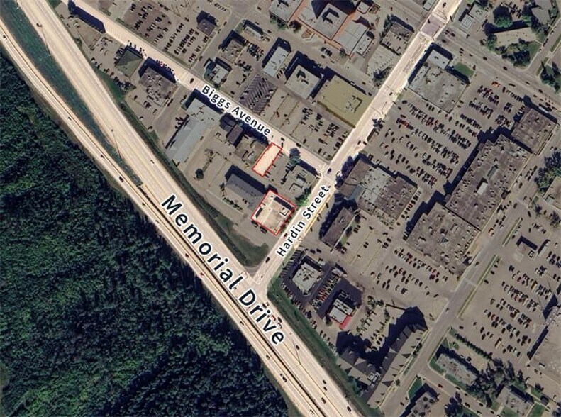 9911 Biggs Av, Fort McMurray, AB à vendre - Photo du bâtiment - Image 2 de 2