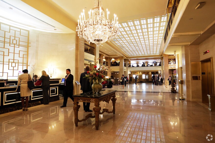 1127 Connecticut Ave NW, Washington, DC à louer - Hall d’entrée - Image 3 de 5