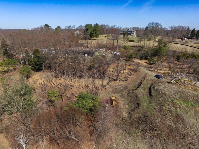 23 Wampus Lake Dr, Armonk, NY for sale - Building Photo - Image 2 of 4