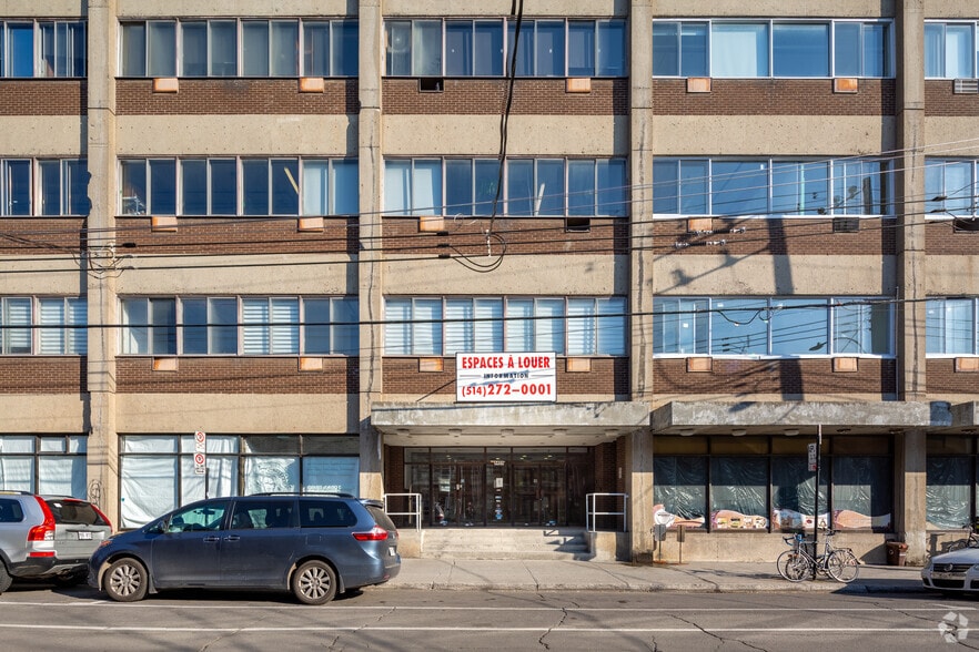 5425 Av Casgrain, Montréal, QC à louer - Photo du bâtiment - Image 2 de 7