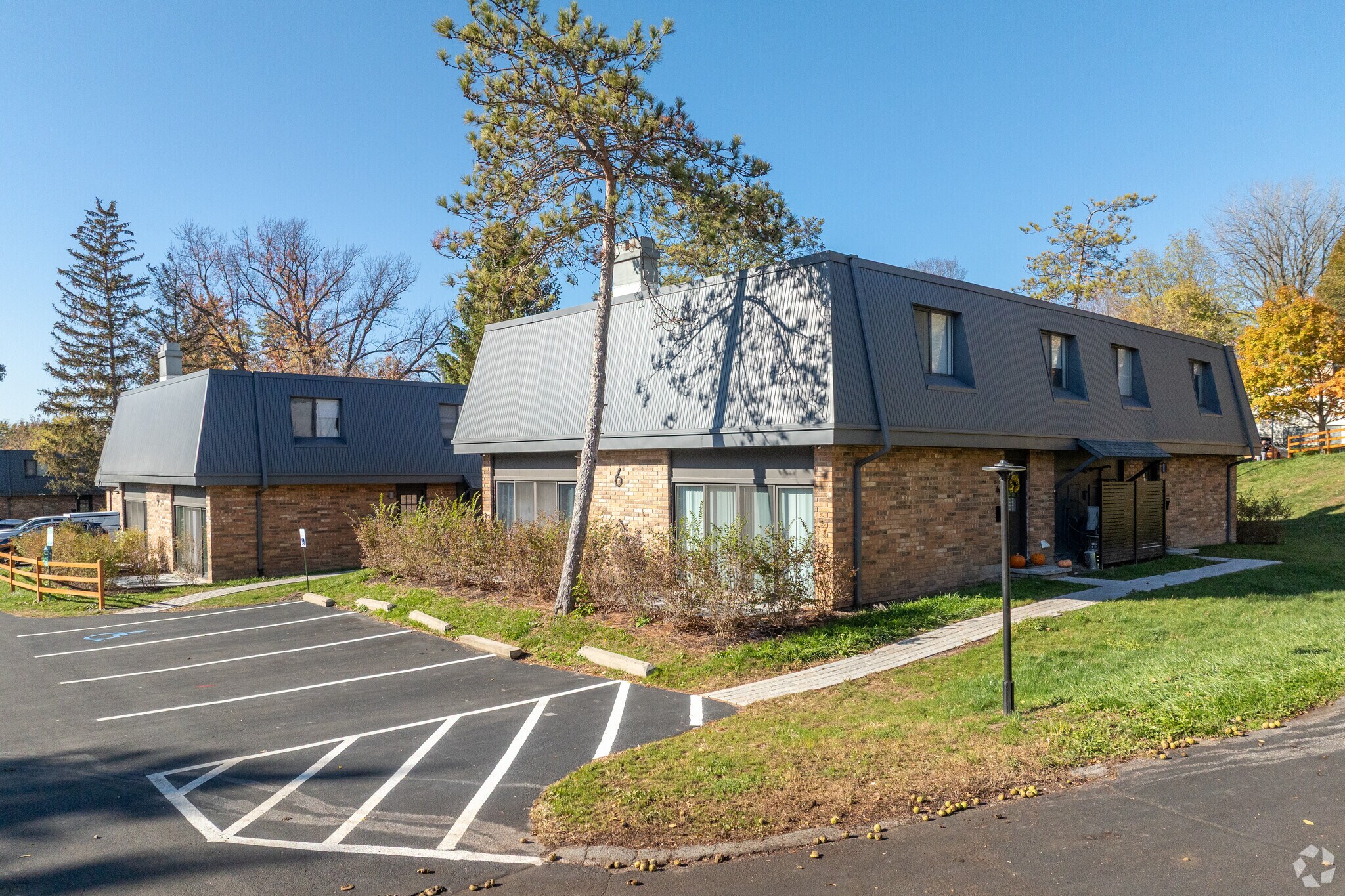 510-550 Warren St, Fayetteville, NY for sale Primary Photo- Image 1 of 1