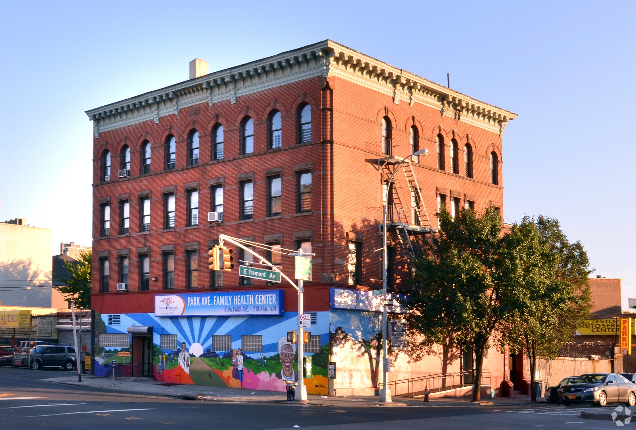 4196 Park Ave, Bronx, NY à louer Photo principale- Image 1 de 4