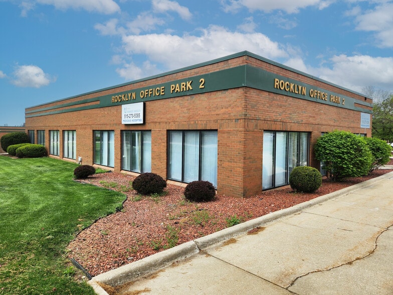 6901 Hickman Rd, Urbandale, IA for sale - Primary Photo - Image 1 of 6