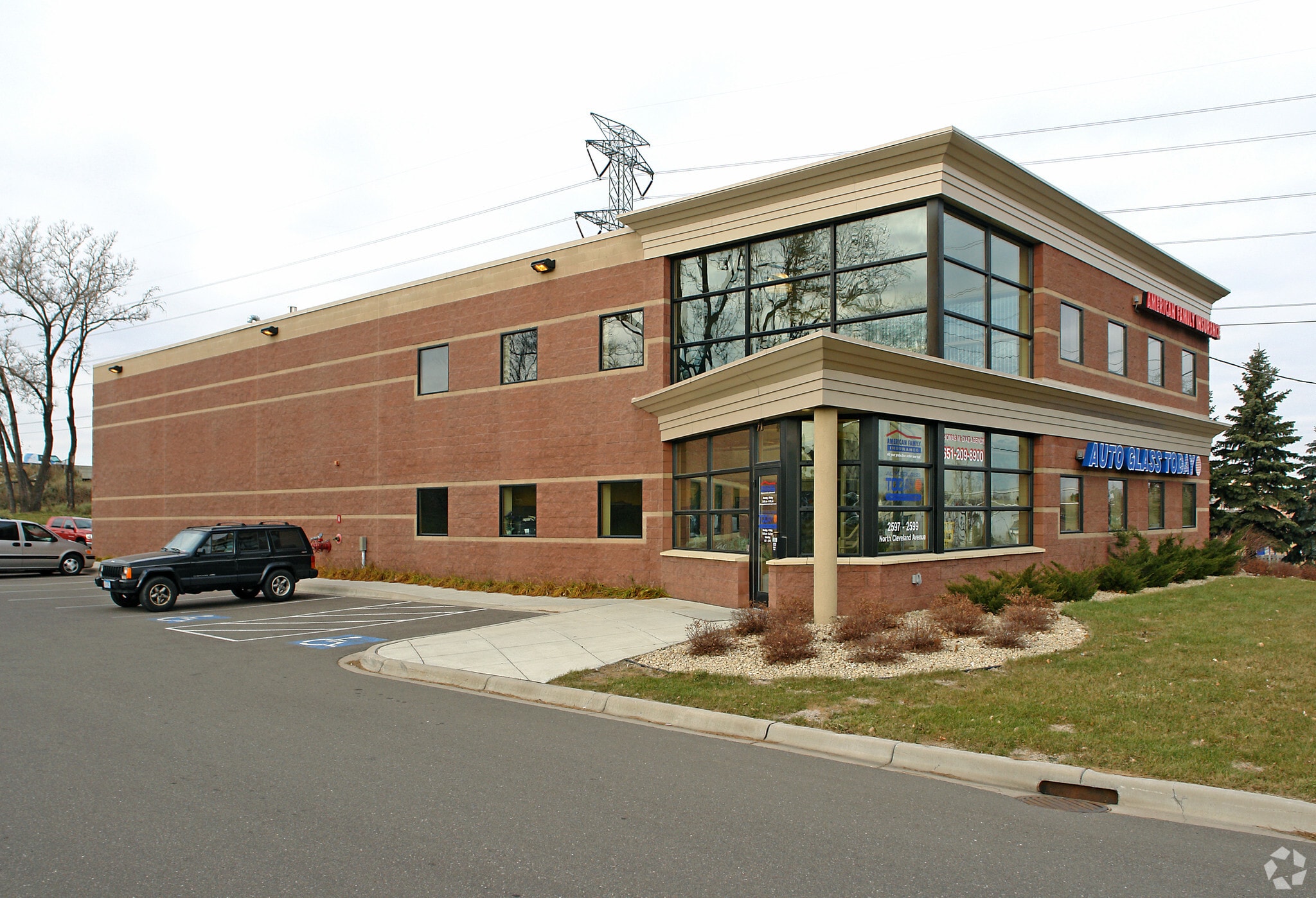 2597-2599 N Cleveland Ave, Roseville, MN for sale Primary Photo- Image 1 of 14