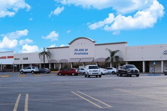802-806 US Highway 27 S, Avon Park, FL à louer Photo du bâtiment- Image 1 de 2
