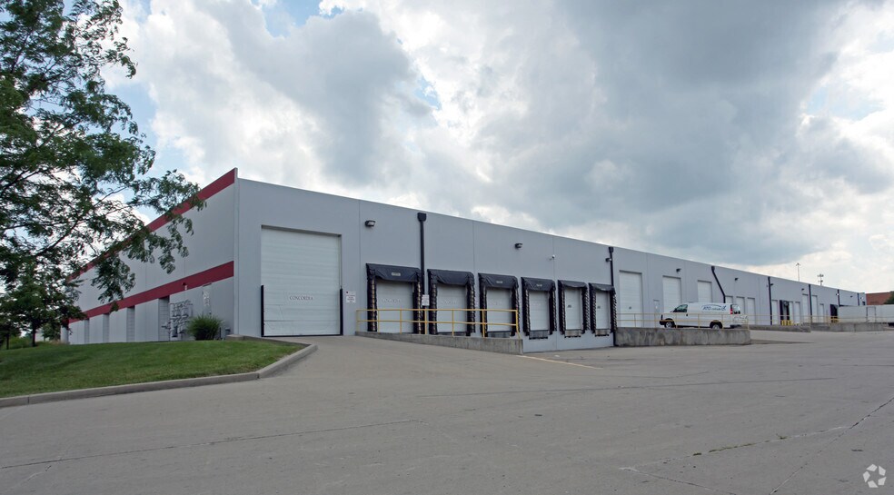 743-779 Crossroads Ct, Vandalia, OH à louer - Photo du bâtiment - Image 3 de 3