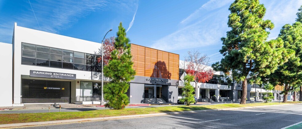2701 Ocean Park Blvd, Santa Monica, CA à louer - Photo du bâtiment - Image 2 de 12