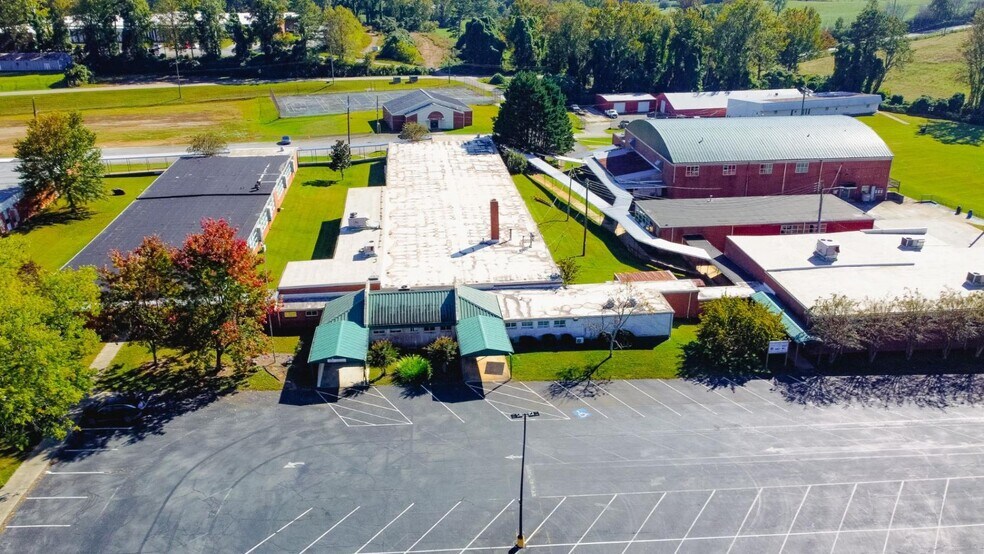 339 W Church St, Jasper, GA à vendre - Photo du bâtiment - Image 2 de 15