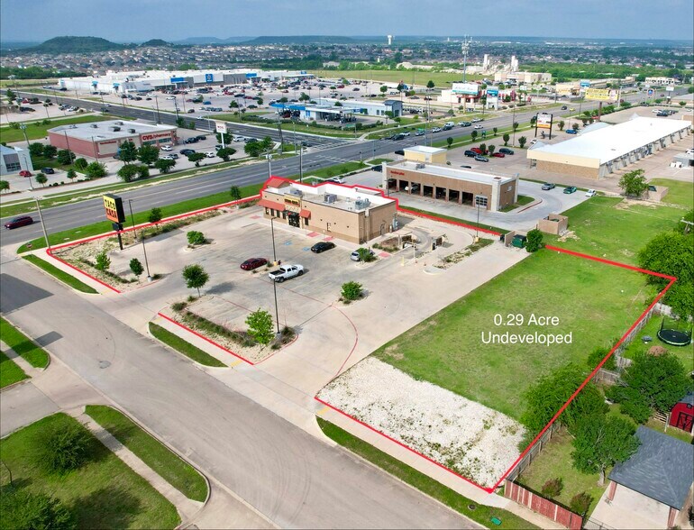 3201 W Stan Schlueter Loop, Killeen, TX à vendre - Photo du bâtiment - Image 3 de 48