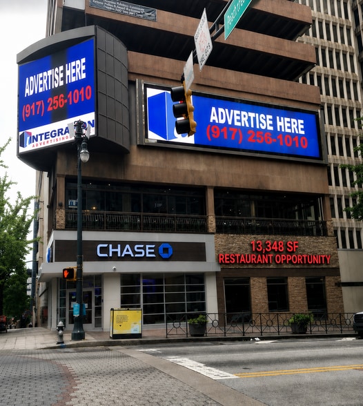 218 Peachtree St, Atlanta, GA for lease - Building Photo - Image 2 of 7