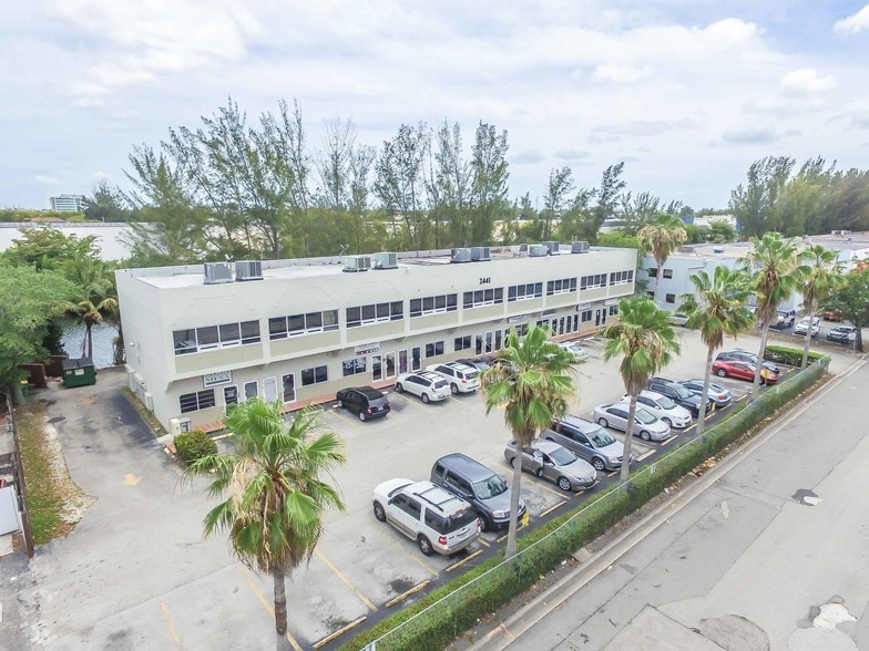 2441 NW 93rd Ave, Miami, FL for sale - Building Photo - Image 3 of 48