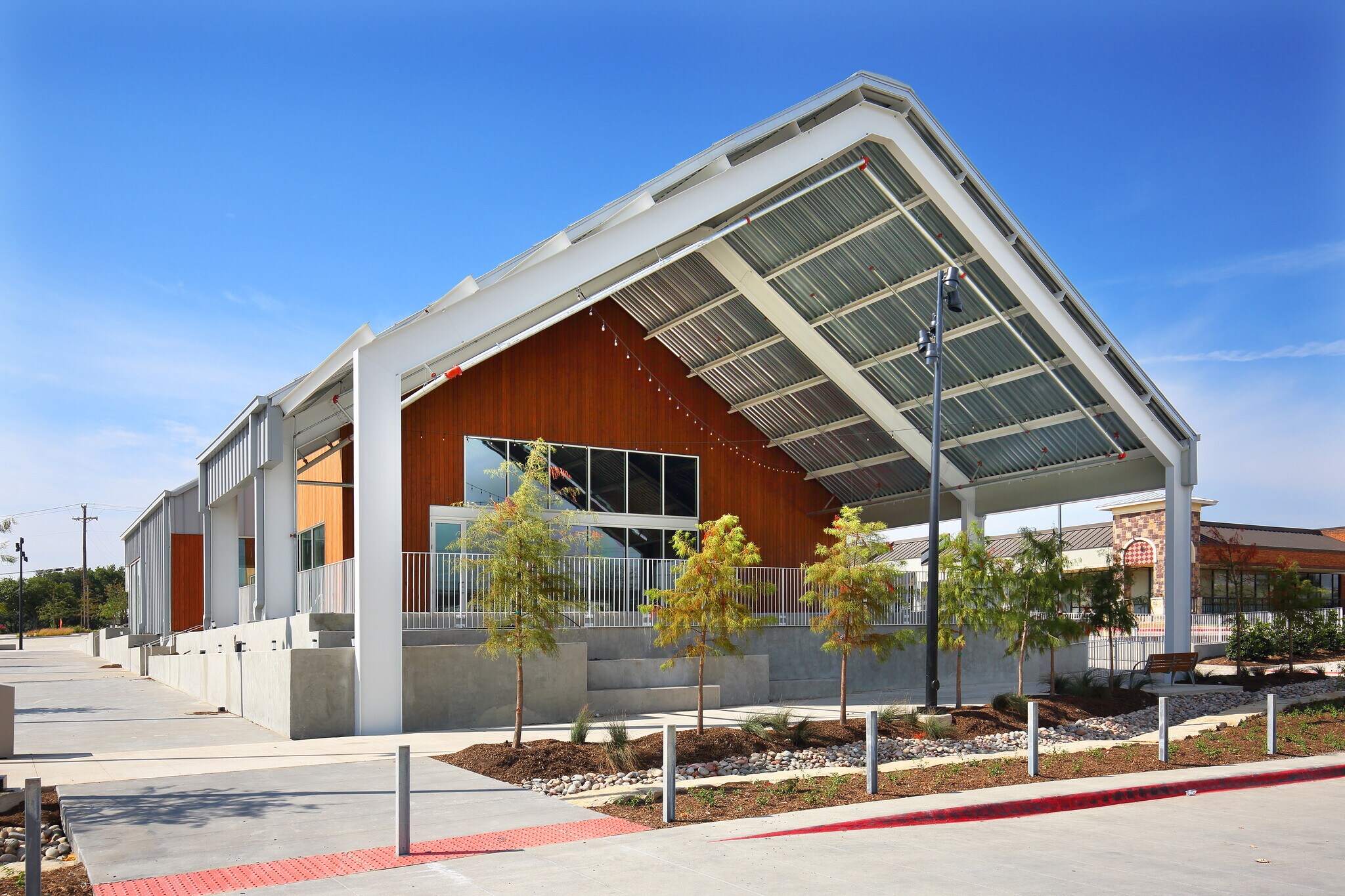 1717 E Spring Creek Pky, Plano, TX à louer Photo du bâtiment- Image 1 de 9