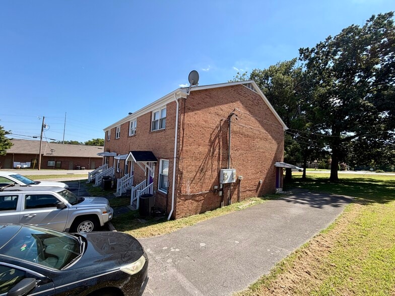 1012-1018 Hickory Hill Ln, Hermitage, TN for sale - Building Photo - Image 3 of 13