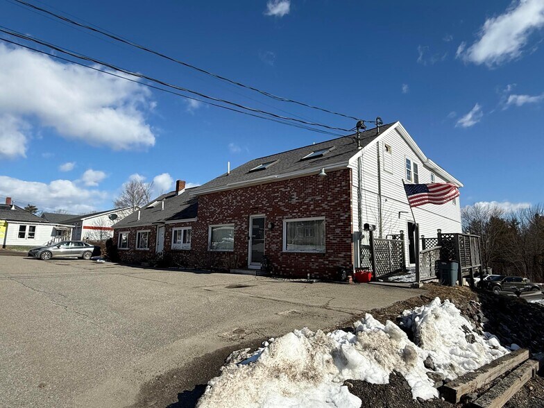 191 Maine Avenue, Farmingdale, ME à vendre - Photo du bâtiment - Image 2 de 13
