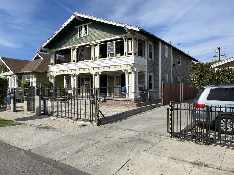 239 W 43rd St, Los Angeles, CA for sale - Building Photo - Image 2 of 42