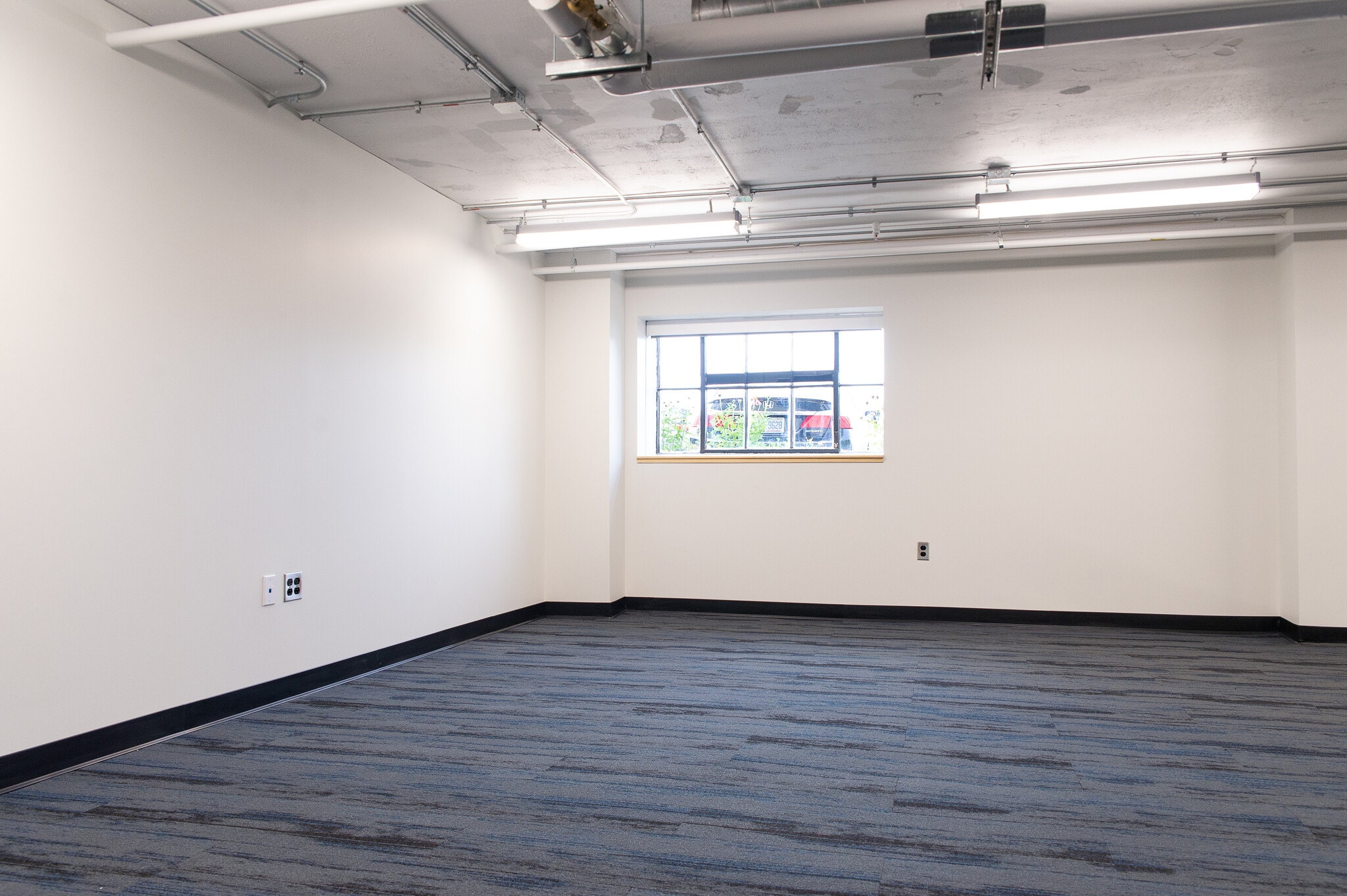 620 S Elm St, Greensboro, NC for lease Interior Photo- Image 1 of 2