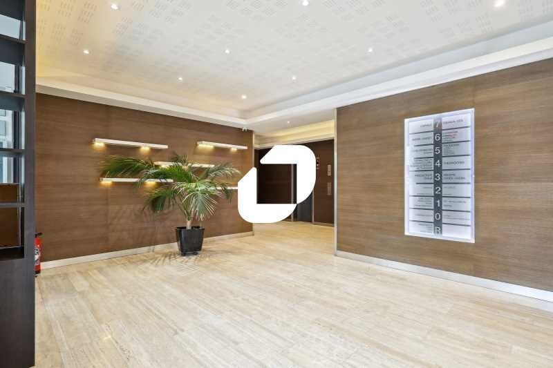 Bureau dans Suresnes à louer - Hall d’entrée - Image 3 de 12