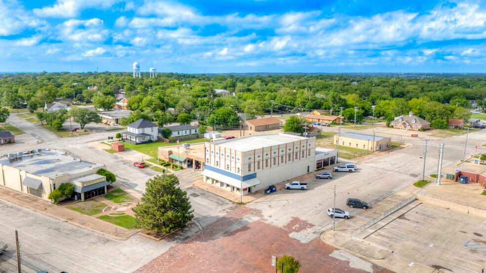 Historical Downtown Bowie portefeuille de 2 propriétés à vendre sur LoopNet.ca - Photo du bâtiment - Image 3 de 24
