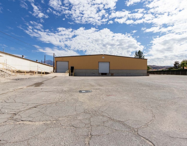 1500 Crafton Ave, Mentone, CA for lease - Building Photo - Image 3 of 8