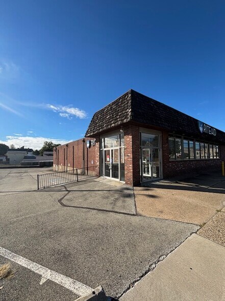 262 Connellsville St, Uniontown, PA à vendre - Photo du bâtiment - Image 2 de 8