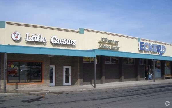 1324-1424 E Grandview Blvd, Erie, PA for lease - Building Photo - Image 3 of 40